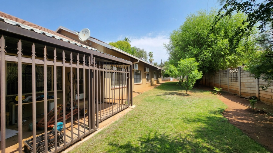 4 Bedroom Property for Sale in Wilkoppies North West